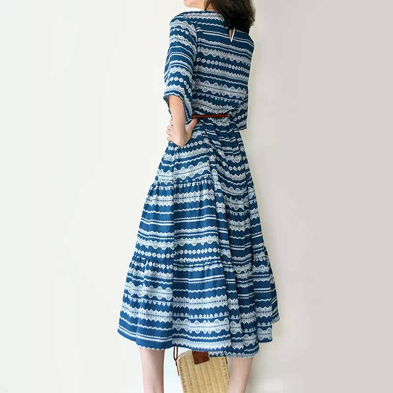 蕾丝印花气质2020年夏季新款连衣裙 裙踪魅影连衣裙