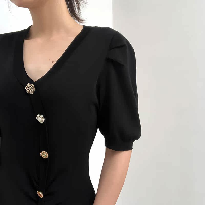 针织秋装新款v领羊腿袖气质连衣裙 裙踪魅影连衣裙