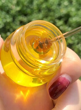 【屈臣氏热卖】小蜜罐润唇膏蜂蜜滋润保湿淡化唇纹唇膜去死皮护唇
