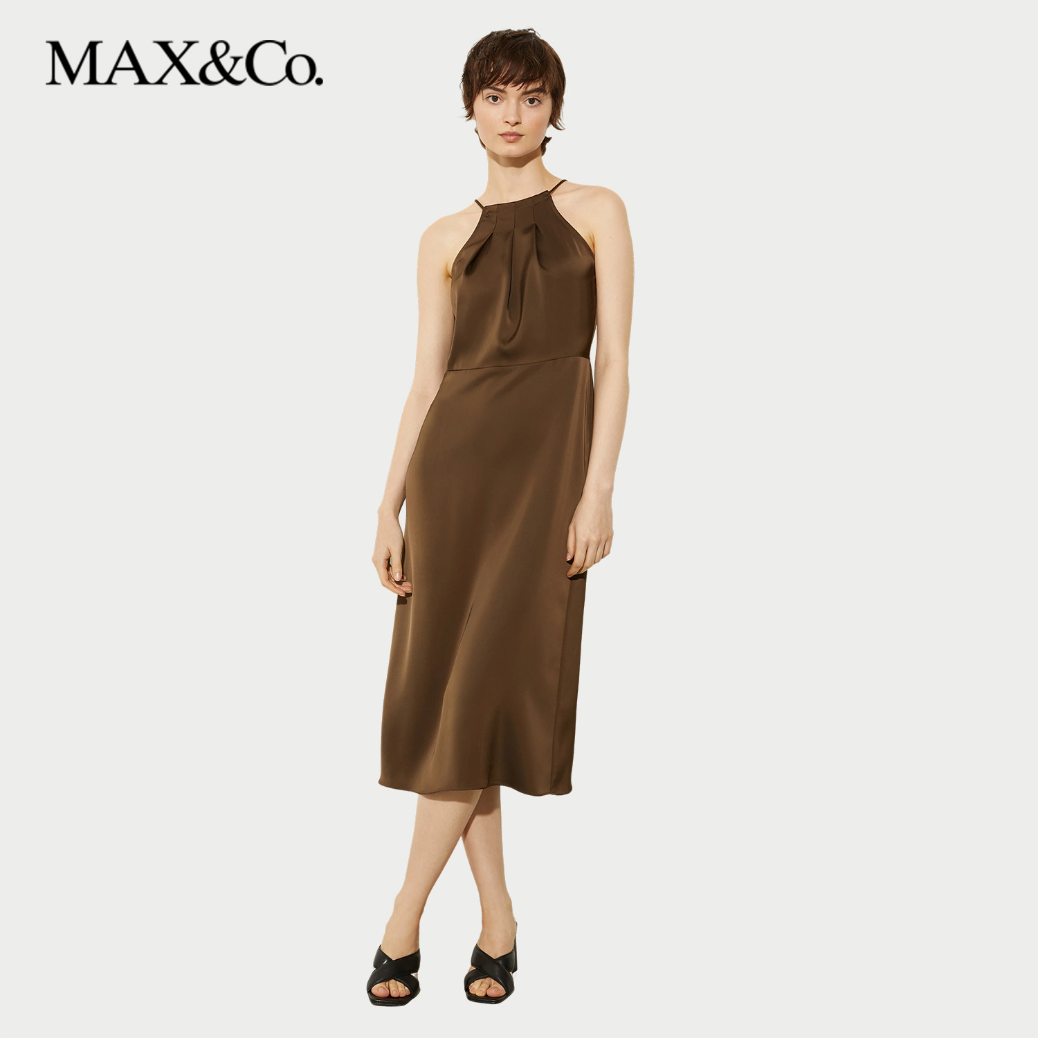 【甄选惠享】MAX&Co.2025春夏H型缎面挂脖领连衣裙6221125402