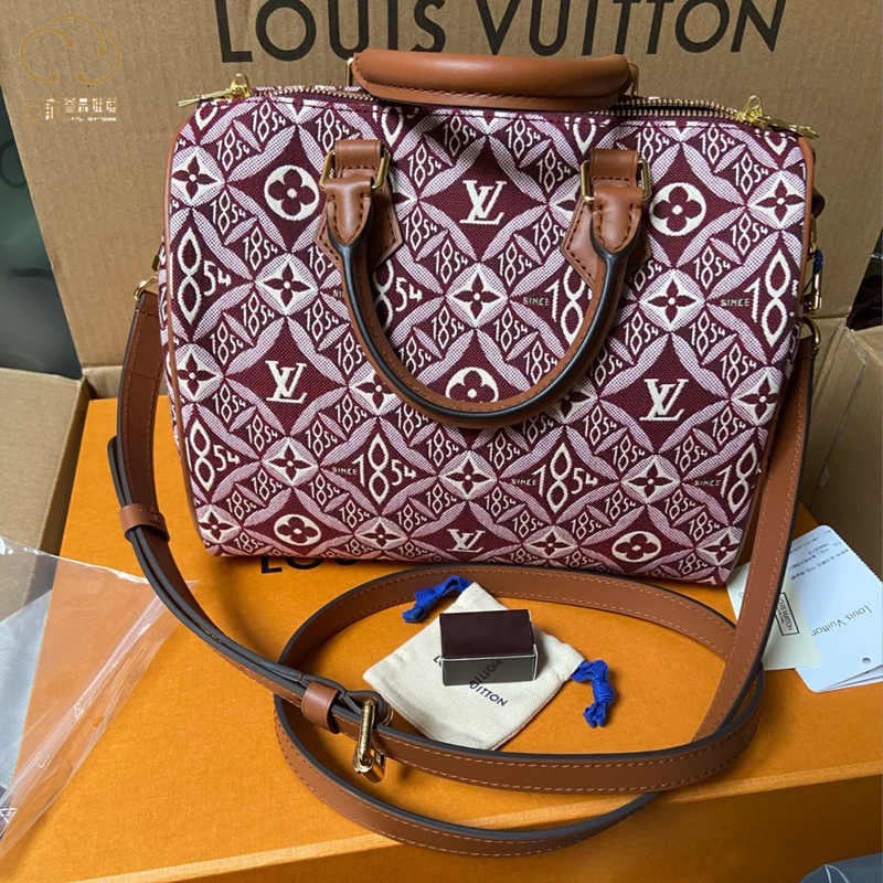 着後レビューで ルイヴィトン (LOUIS VUITTON) M81902 草間彌生 リール