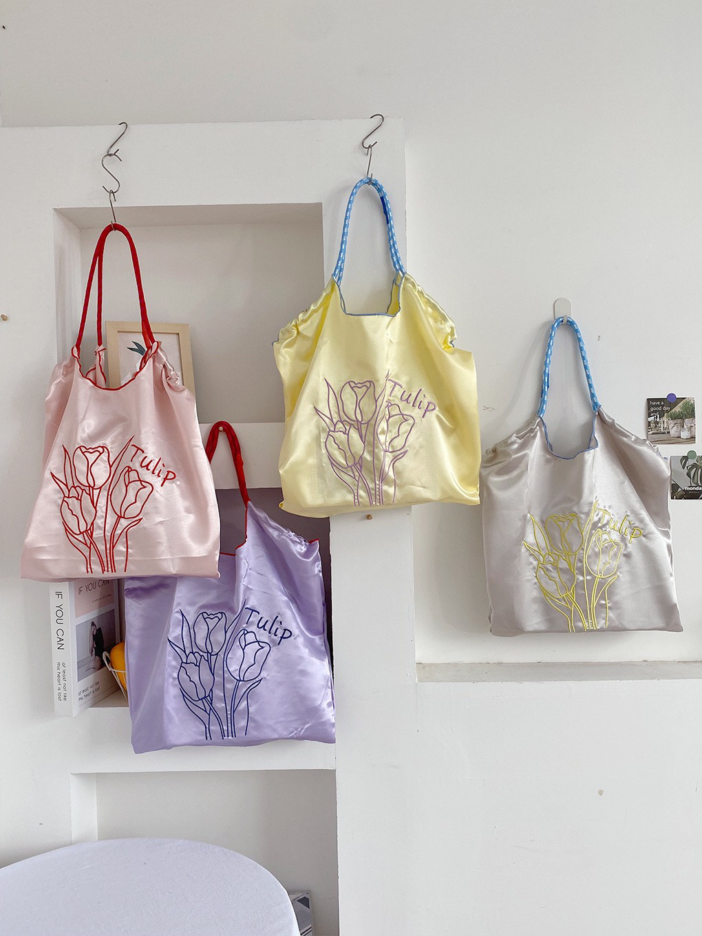 芭蕾少女风缎面包珠光刺绣郁金香单肩包甜美大容量抽绳包学生布袋,淘宝优惠券,粉丝福利购,淘宝优惠卷