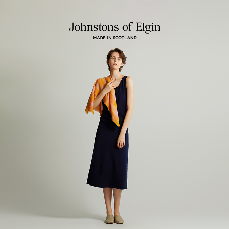 【夏日披肩】Johnstons of Elgin精细美利奴羊毛格纹大围巾女礼盒 - 图0