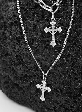 轻奢爱心水钻十字架钛钢蛇骨项链
