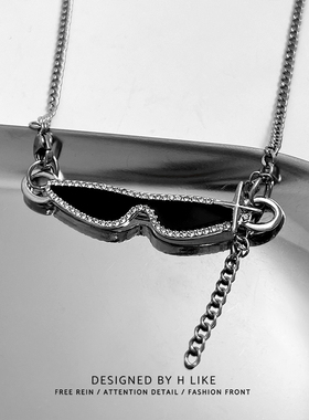 黑色眼镜钛钢蛇骨链男女项链吊坠
