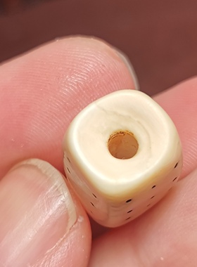 西藏元素老白珠11*15mm大压痕一物一图小咒点图腾佩珠隔珠百搭diy
