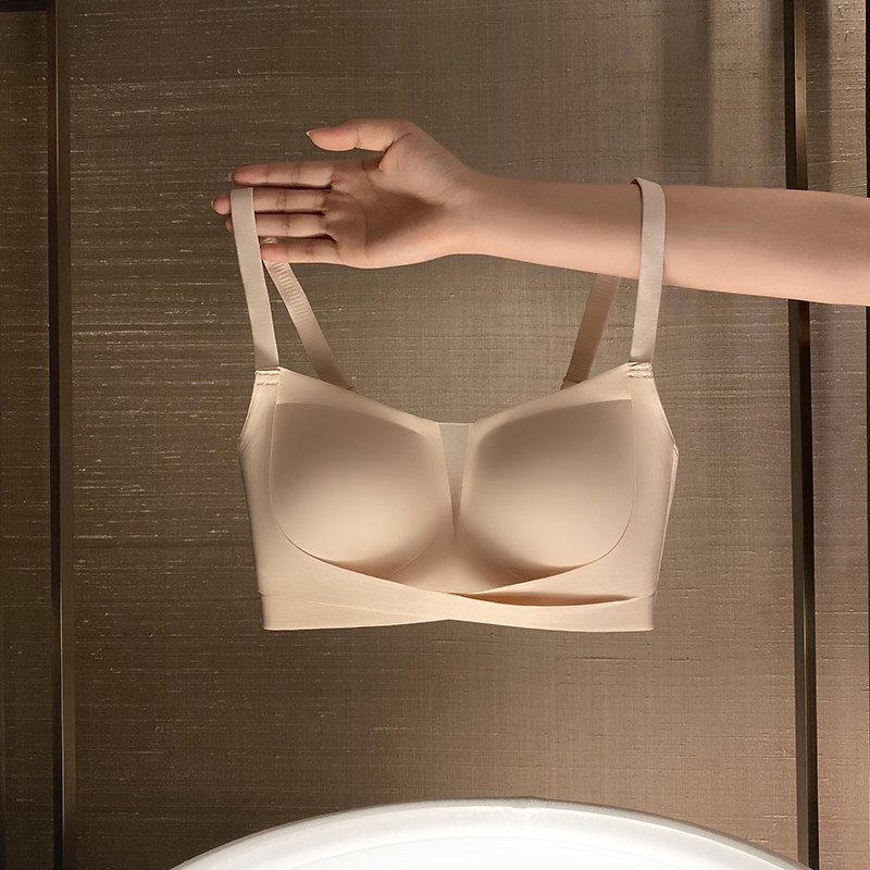 大胸显小女夏季无痕无钢圈抹胸 闺蜜丫头文胸