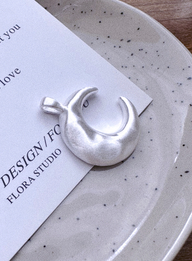 月亮吊坠纯银轻奢重工高级感饰品