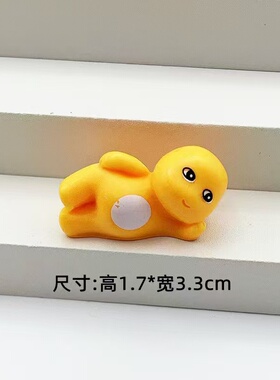 卡通呆萌黄色立体小奶龙摆件