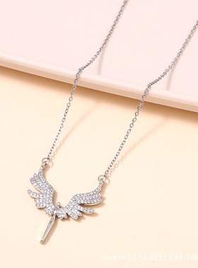 European  explosive Angel Wings Pendant Necklace exquisite