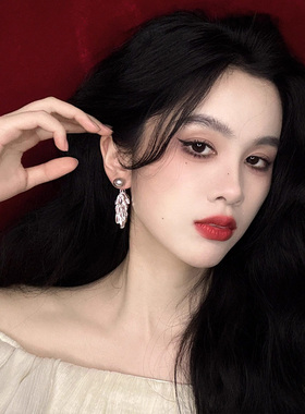 一款两戴流苏灰珍珠耳环女高级感