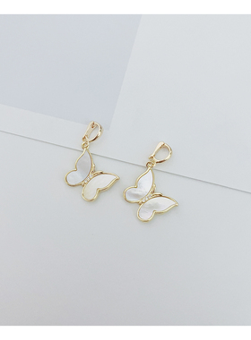 可拆卸吊坠万能扣头白贝蝴蝶吊坠珍珠项链项坠不掉色贝壳项坠