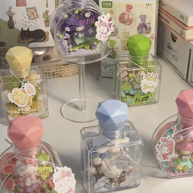 Moonlight Society Fun High Building Blocks Sanrio DIY Perfume Bottle Big-eared Dog Hello Kitty Flower Love Elf Blind Box