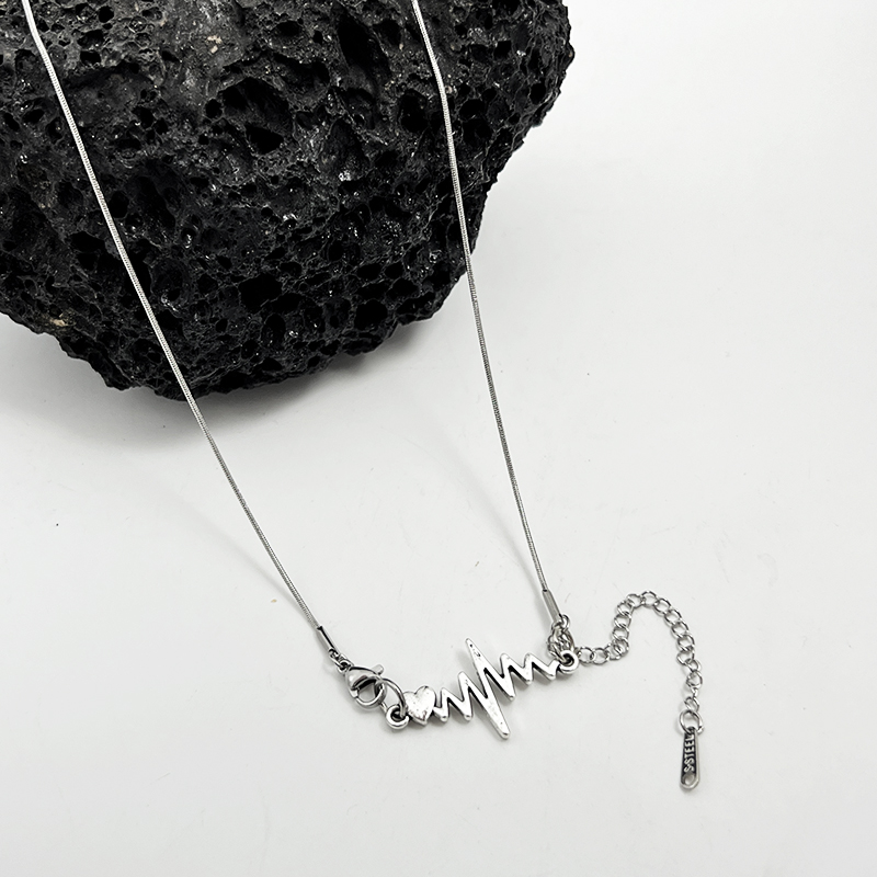 明星同款项链心电流吊坠钛钢百搭锁骨链毛衣卫衣链潮酷男女生配饰