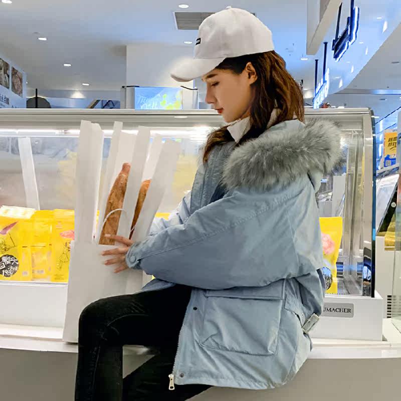 官方旗舰店太平鸟播秋冬季羽绒服 ns服饰羽绒服