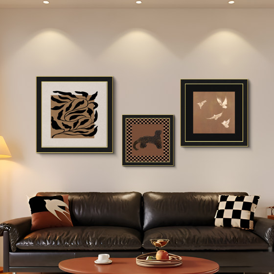 Medieval style living room decoration painter's hanging paintings