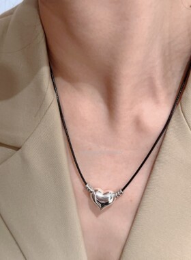 韩版金泰妍同款黑绳爱心项链时尚简约甜酷风可调节锁骨链节日礼物