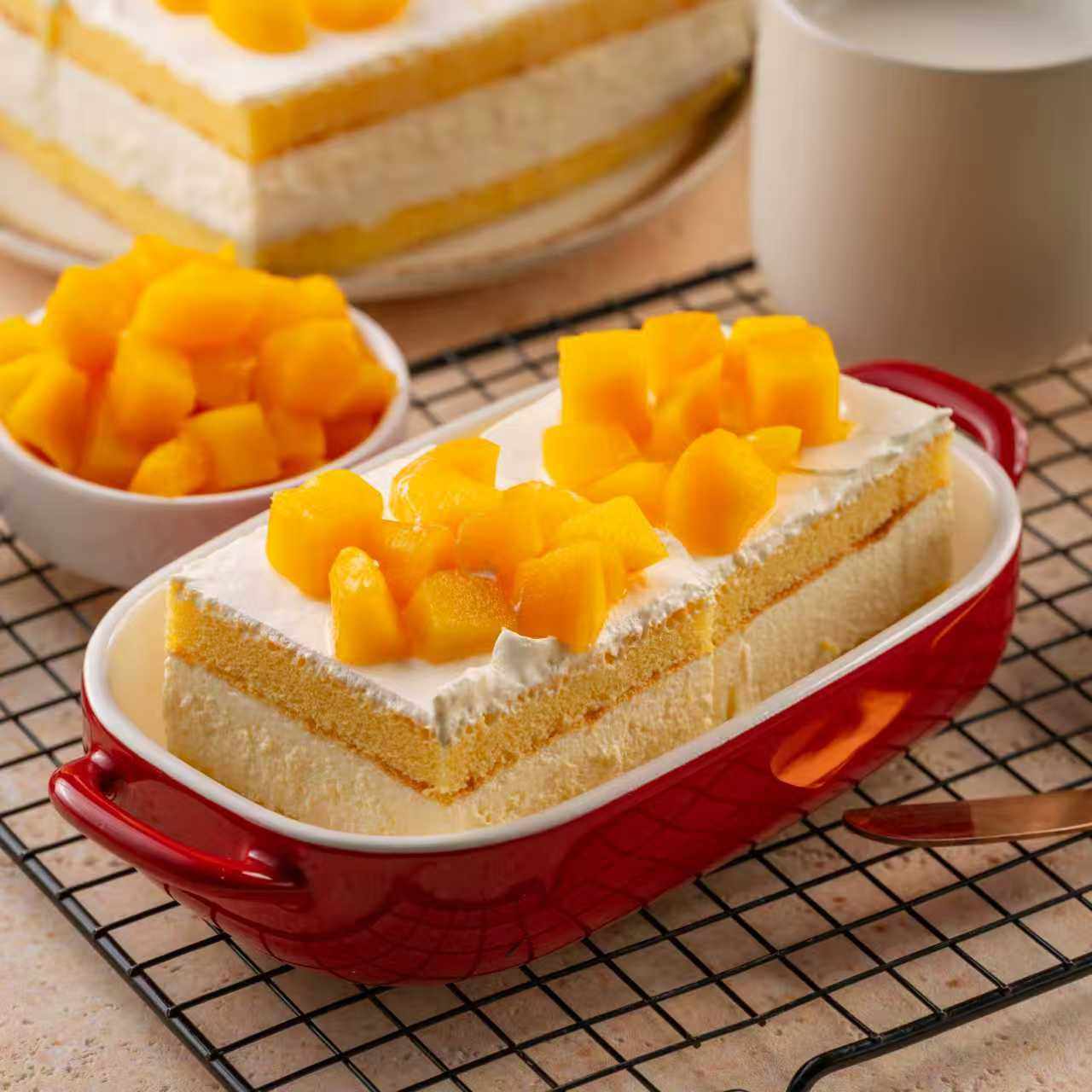 【冷链包邮】黄桃酸奶蛋糕 380g/盒 早餐 核实好收货信息下单哦~,淘宝优惠券,粉丝福利购,淘宝优惠卷