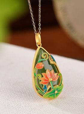 新中式国潮碧绿玉石莲花蝴蝶吊坠