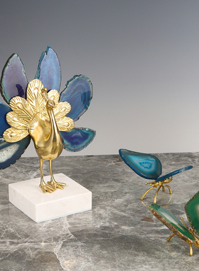 黄铜孔雀开屏多彩玛瑙家居摆件