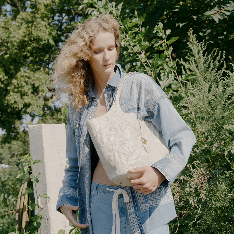 Apede Mod/花园包粉色浮雕纹牛皮托特包明星同款菜篮子 - 图3