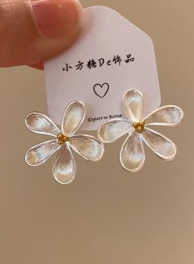「雾绿星花」森系小清新绿色花朵耳圈甜美精致百搭春夏氛围感耳饰