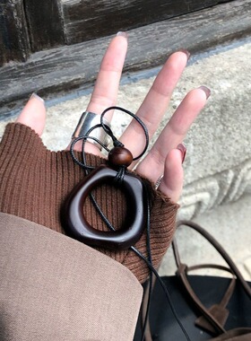 黑绳项链女款2025新款吊坠小众设计高级感配饰