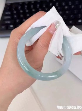 冰糯种玉翡翠手镯白月光玉镯子飘绿少女款翡翠处理玉石晴水浅绿色