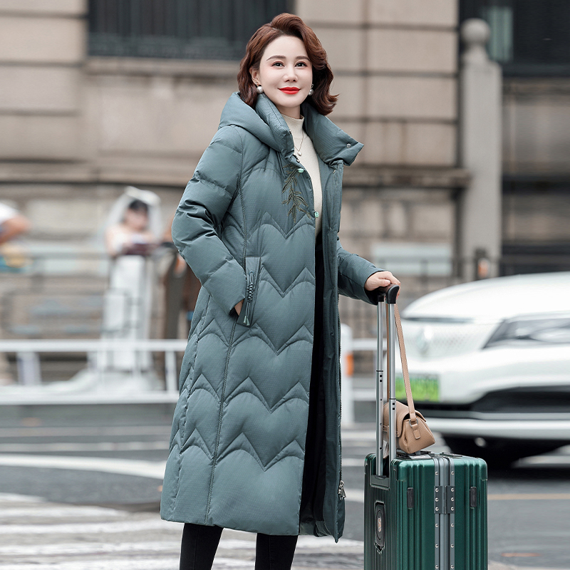 鸭鸭婚礼妈妈冬装羽绒服中长款喜婆婆冬季中老年女装气质外套女QC