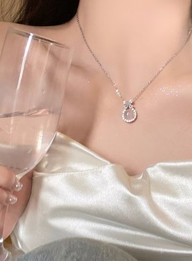 花朵冰透白玉髓项链女轻奢小众设计感百搭蝴蝶结锁骨链饰品