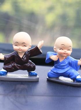 新品促销少林打拳功夫和尚公仔汽车副驾驶装饰品创意家居桌面摆件