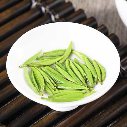 湄潭翠芽2026新茶贵州特产雀舌茶遵义茶明前特级炒青绿茶罐装250g - 图0