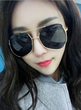 2024新款黑灰蚂蚁个性偏光太阳镜