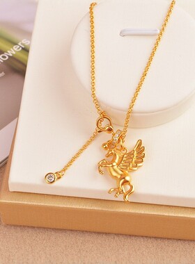 2026新款轻奢金色飞马吊坠项链女时尚锁骨链精致国风清新项饰配饰
