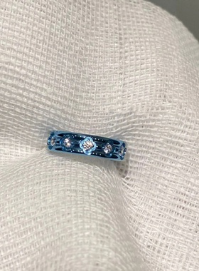 小红书同款四叶草蓝色珐琅戒指镶嵌锆石小众轻奢设计高级精致指环