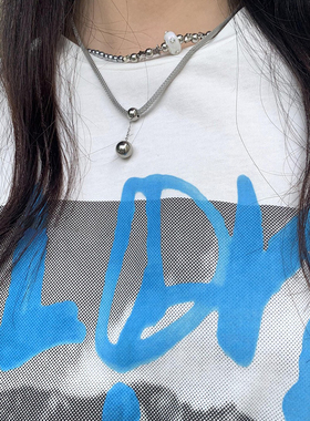 灰白色吊坠圆珠金属银色项链高级质感时装走秀显身材锁骨链时尚