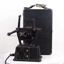 Multi-Don Antiquity Derry Devry C Type 16 mm 16mm Old Fashioned Cinematic Machine Projecter Hand Powered Dual-use