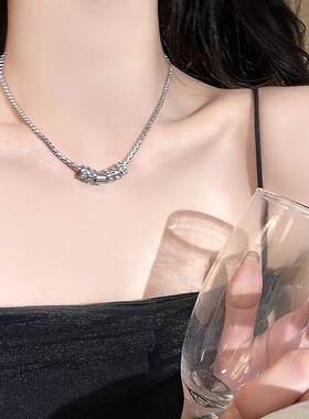 钛钢闪锆圆环吊坠项链冷淡风