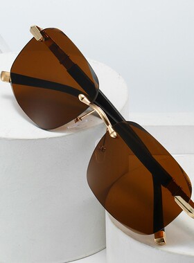 俄罗斯大白鲨无边框太阳镜德国黑科技休闲墨镜变色偏光镜无距眼a8