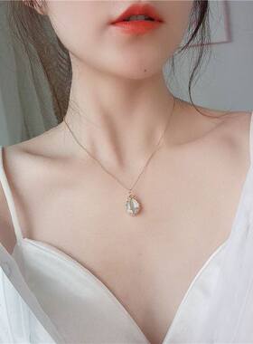 闻蝉郁金香花朵项链女猫眼石镶钻吊坠女个性锁骨链不褪色设计感a9