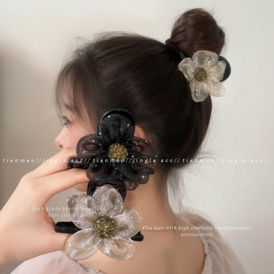 The moment I saw the clip, I started looking forward to spring.