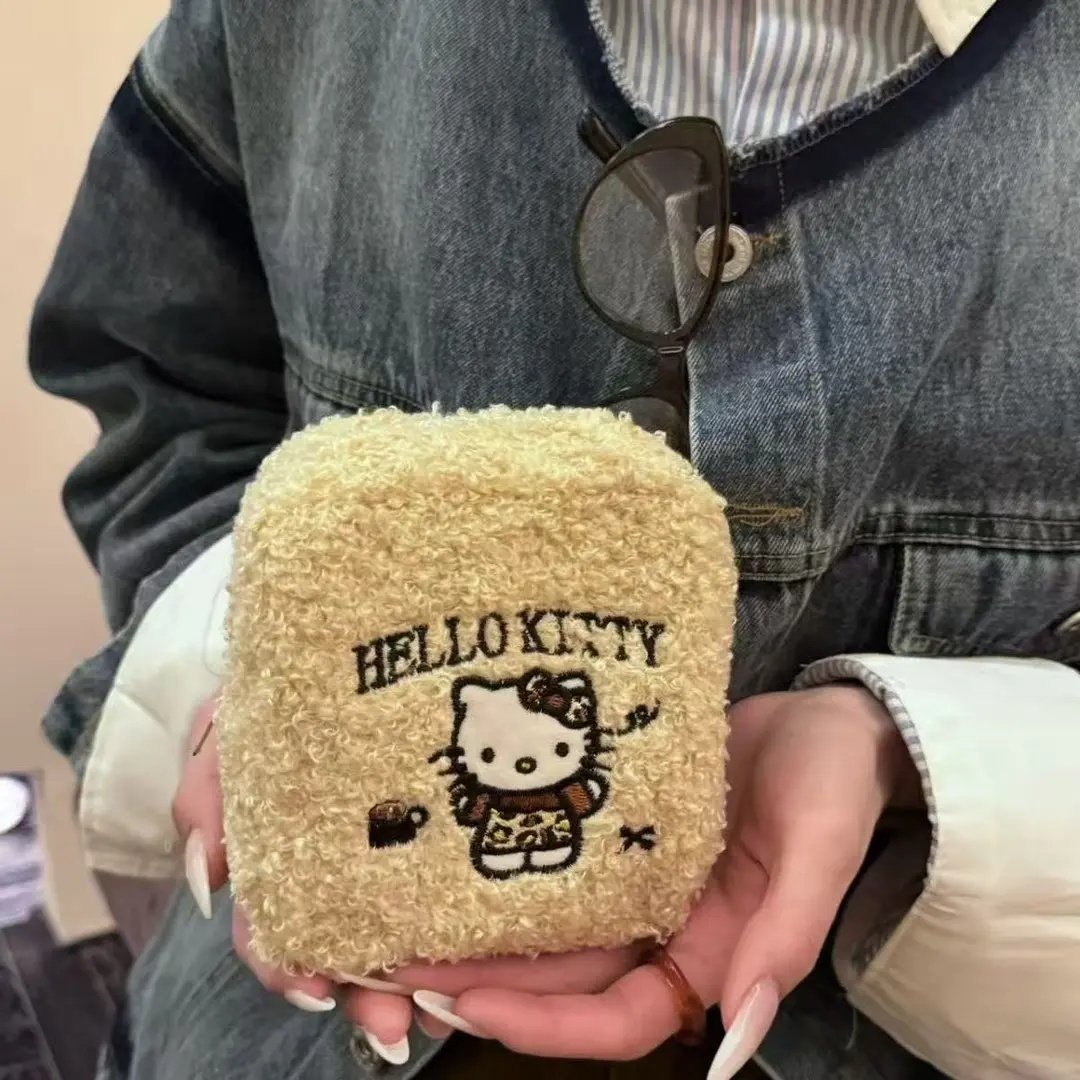 新款毛绒可爱猫咪刺绣化妆包女大容量便携补妆包收纳包外出便携,淘宝优惠券,粉丝福利购,淘宝优惠卷