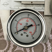 Axial shock resistant pressure gauge 0-40mpa charged oil shock-proof table 400kg meter outer diameter 40mm oil pressure gauge air pressure gauge