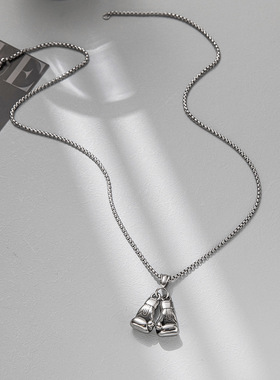 欧美嘻哈个性项链男女 ins潮毛衣链拳击手套吊坠不掉色项链配饰