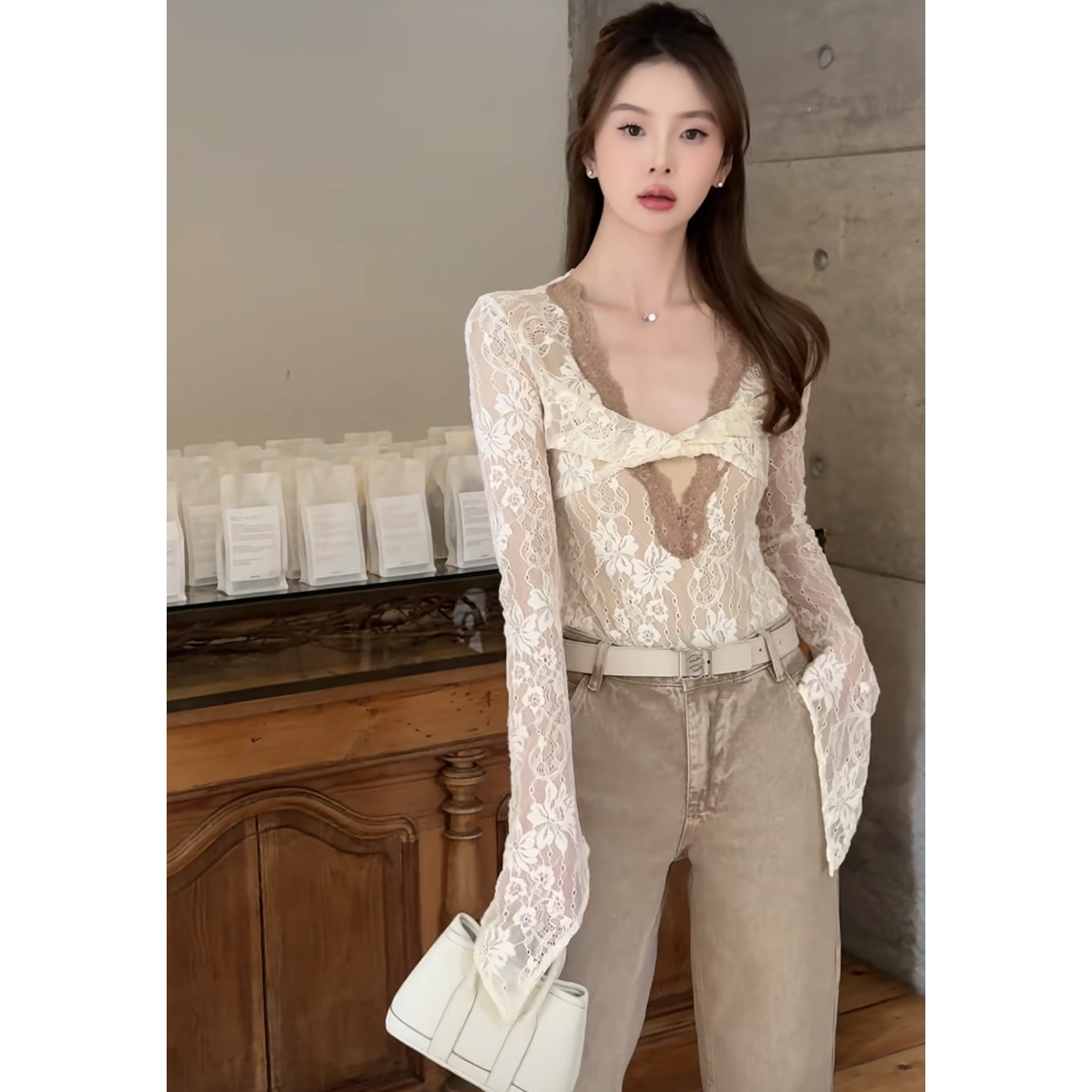 纯欲风辣妹拼色扭结深V领长袖蕾丝连体衣收腰修身性感内搭打底衫,淘宝优惠券,粉丝福利购,淘宝优惠卷