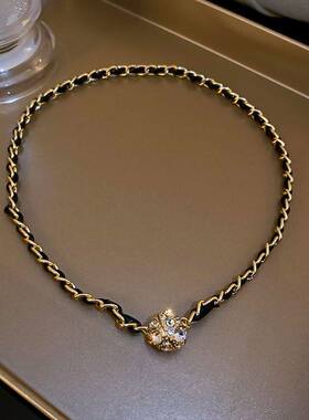 珠山区桂钏商贸中心复古气质皮革缠绕链条镶钻磁吸项链法式小众a1