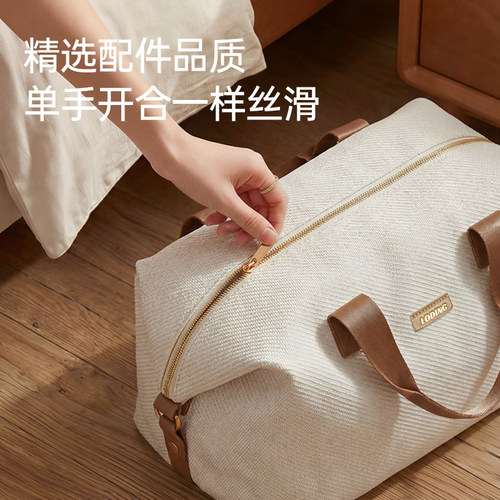 短途旅行包女士大容量2026新款手提旅游轻便外出时尚健身包通勤包 - 图2