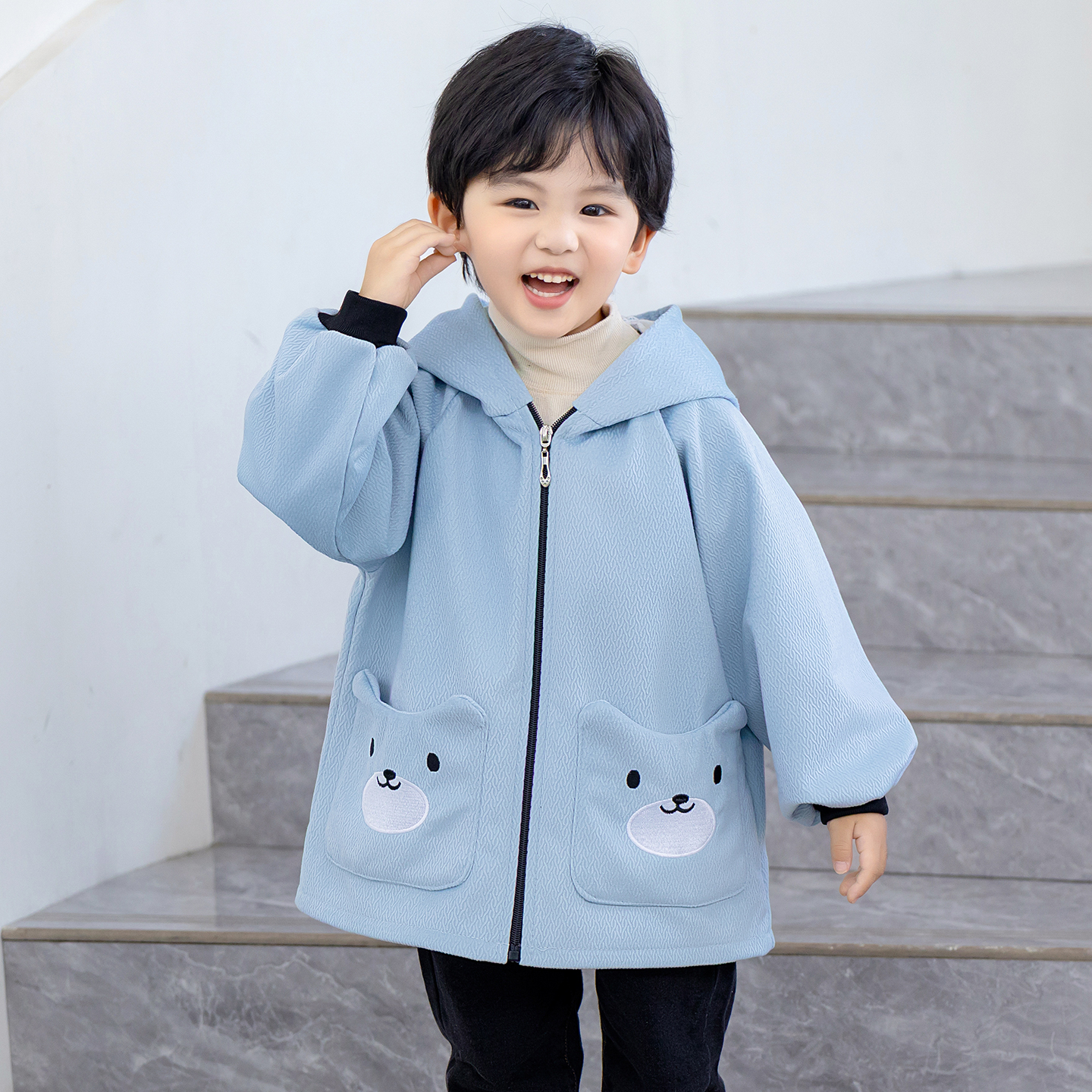 Boys' coat smock 2025 new style velvet thickened reverse hooded baby protective clothing painting apron children's bib