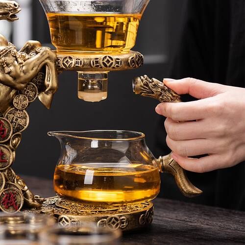 耐热高硼硅玻璃公道杯功夫茶具分茶器加厚防烫树脂龙把磁吸茶海 - 图1