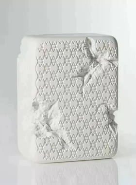 丹尼尔欧式被侵蚀的麻将发财树脂饰品潮流摆件限量艺术品模型雕塑